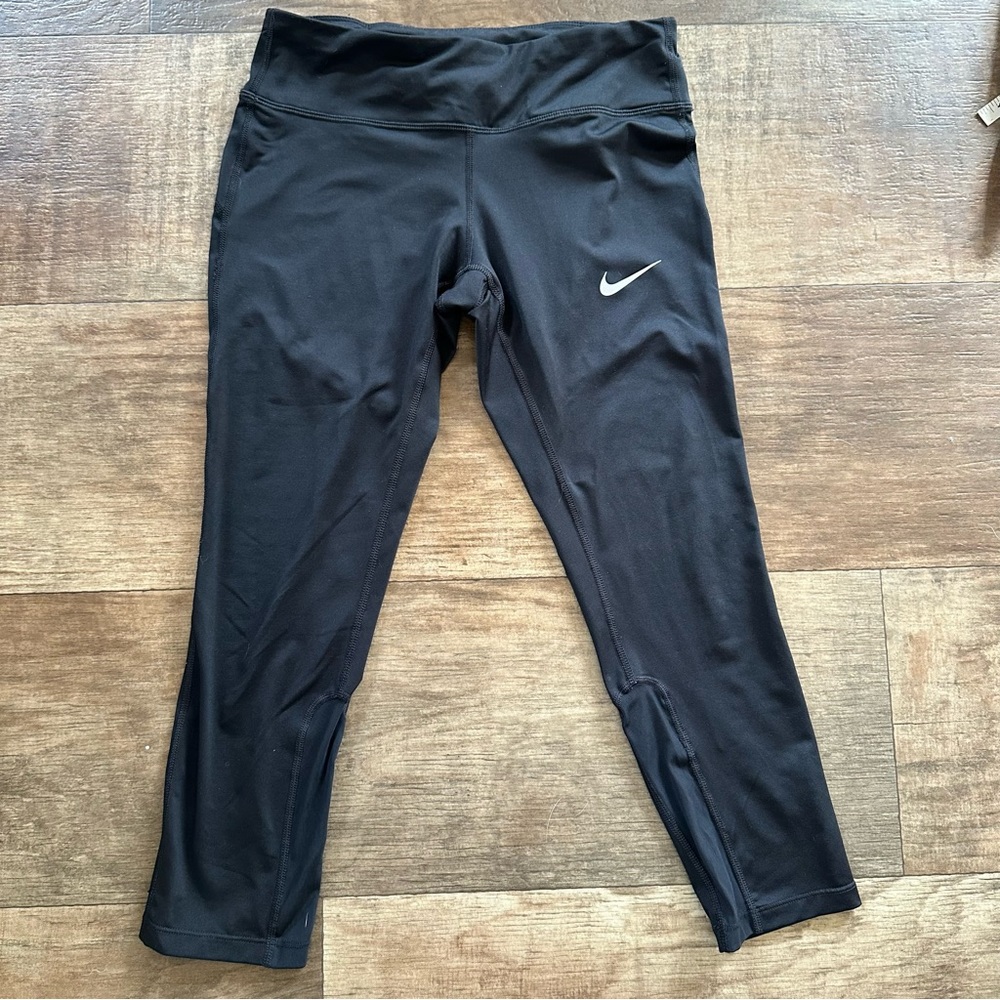 Nike Mesh panel running capris